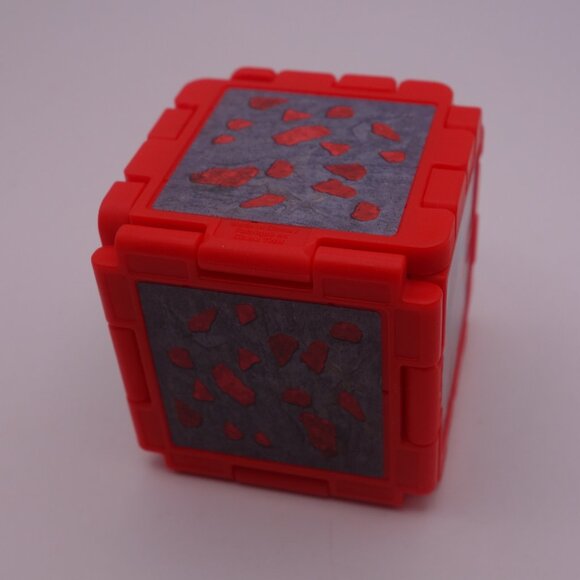 McDonald's 2025 Minecraft Bloc de Redstone et Creeper - Picture 9 of 16